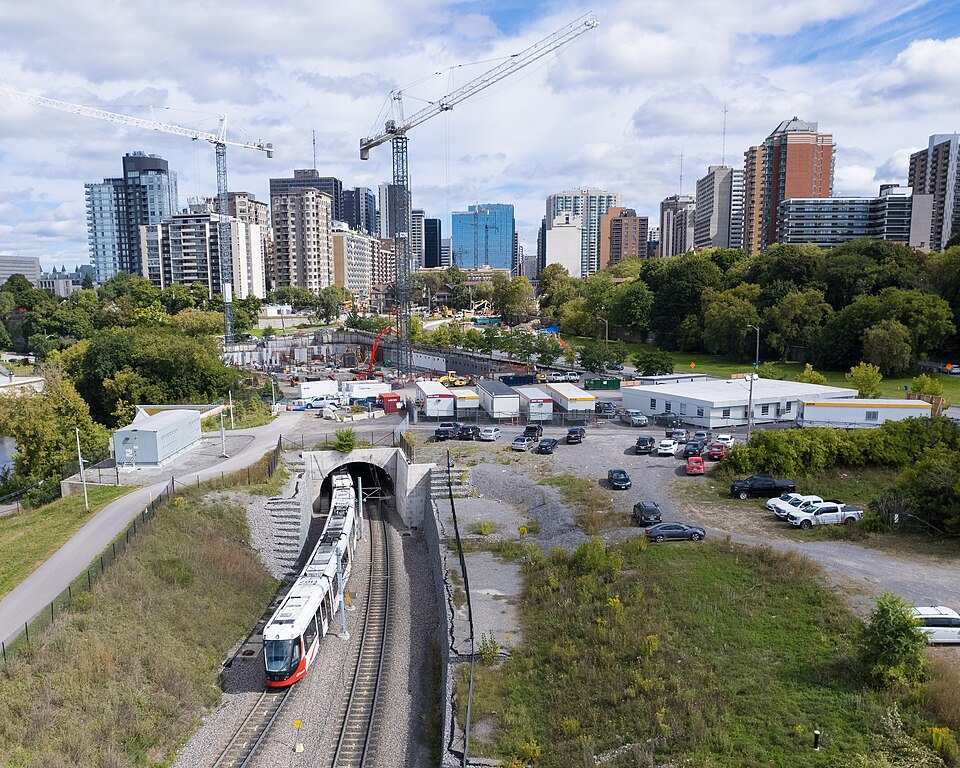 Ottawa Confederation Line extension visual.